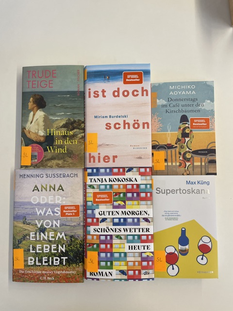 Neue Bücher KÖB St. Servatius 09-26-01 (c) Angelika Noss